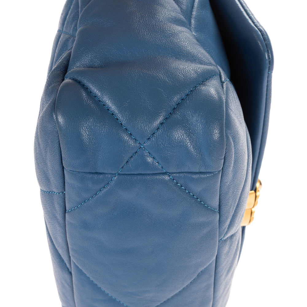 Chanel Classic 19 Flap - Picture 7 of 11